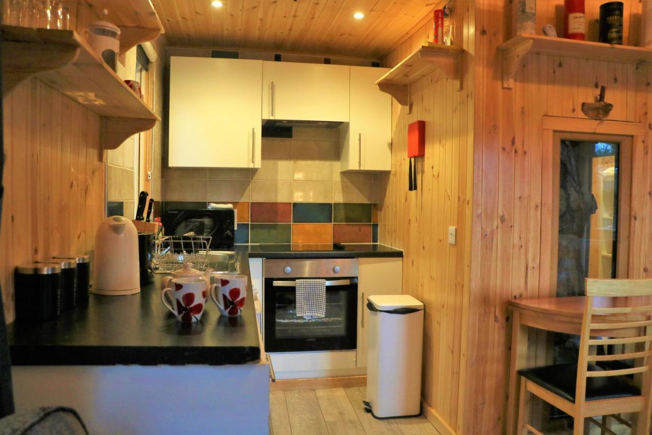 Pine Marten Bar Glenmore Treehouse Aviemore Exterior foto