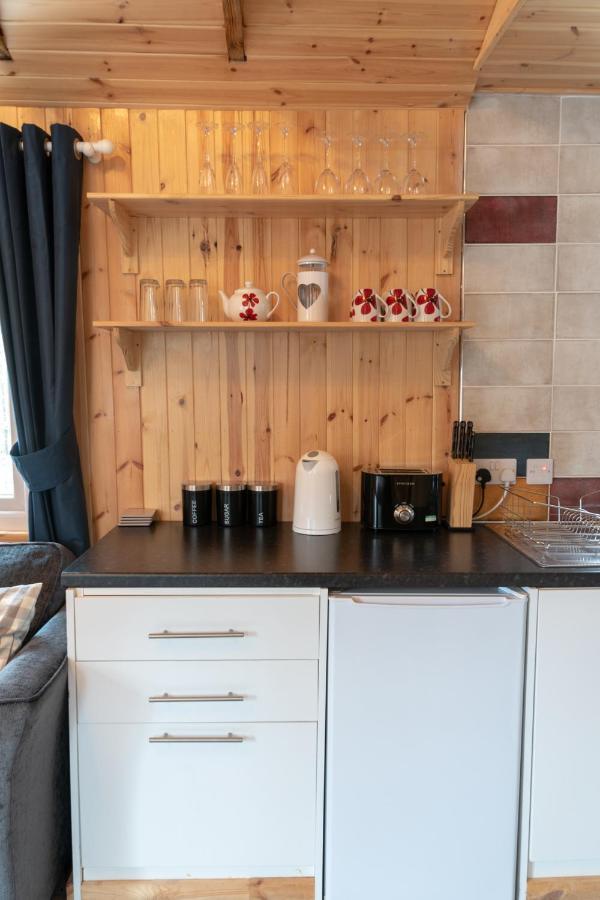 Pine Marten Bar Glenmore Treehouse Aviemore Exterior foto